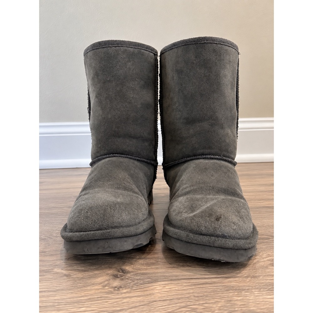 BEARPAW Women's Gray Suede Short Winter Boots Size 10 Shearling Lined